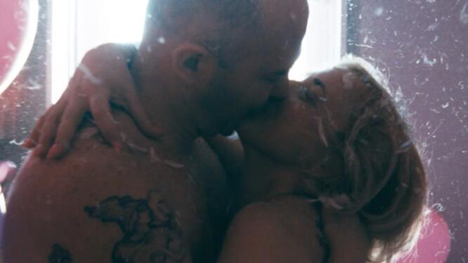 Bloom Up: A Swinger Couple Story