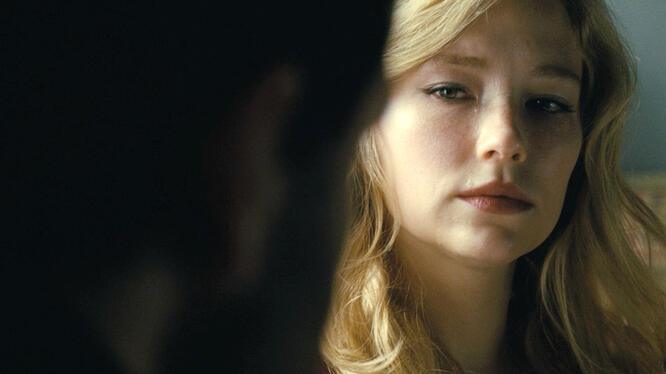 Girl on the Train: Movie Clip - Lying to Dr. Abdic