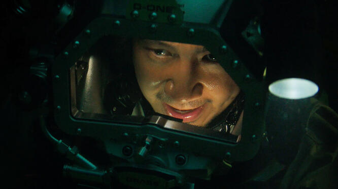 Last Breath: Exclusive Extended Clip - Get to the Manifold