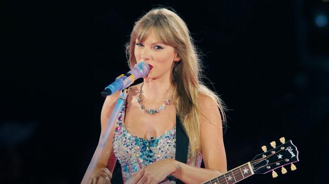 TAYLOR SWIFT: THE ERAS TOUR