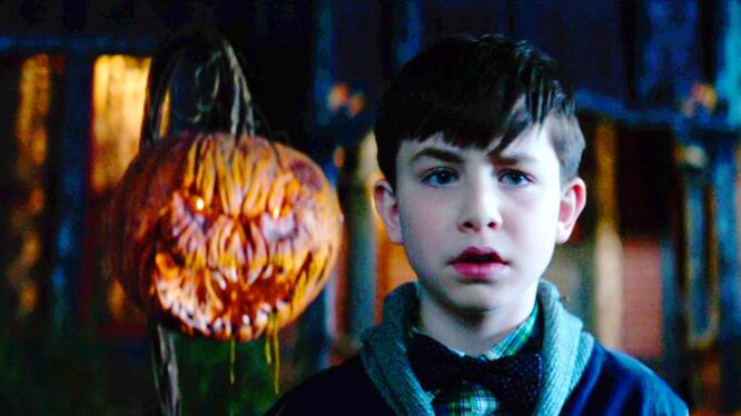 The House With a Clock in Its Walls: Movie Clip - Pumpkin Garden Attacks