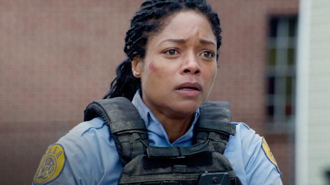 Black and Blue: Movie Clip - No One to Trust