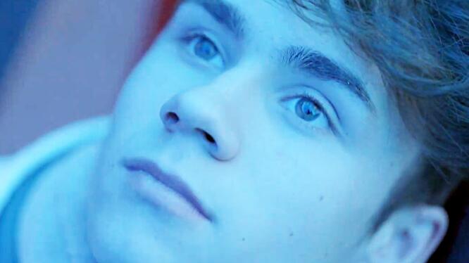 Jawline