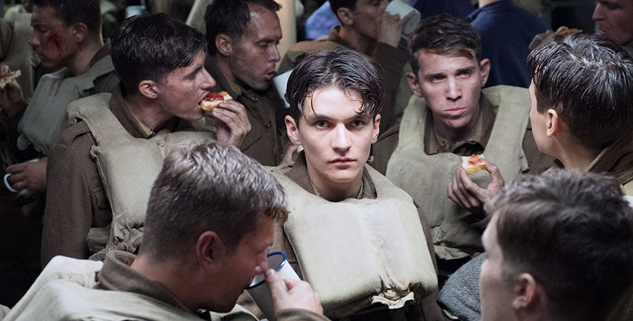 Fionn Whitehead in Dunkirk