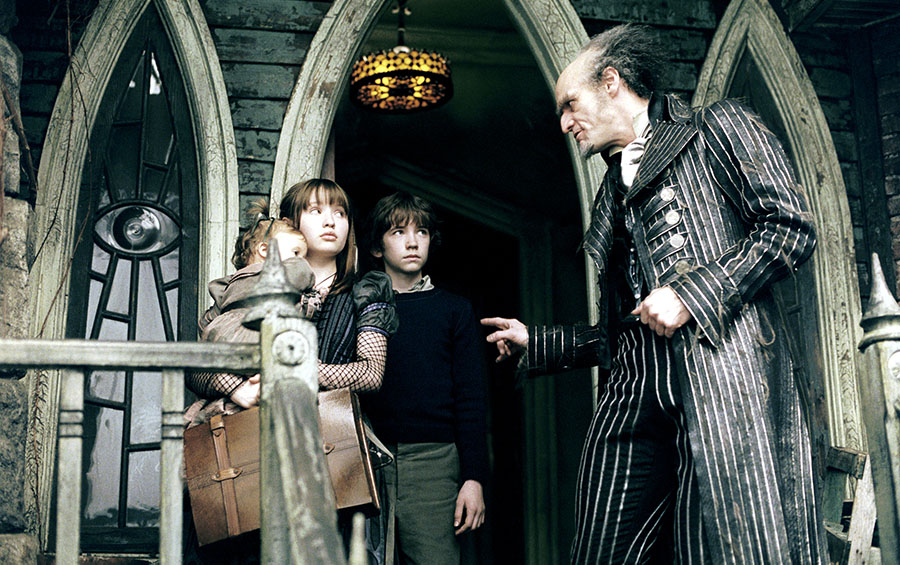 Emily Browning, Liam Aiken and Jim Carrey in Lemony Snicket's A Series Of Unfortunate Events
