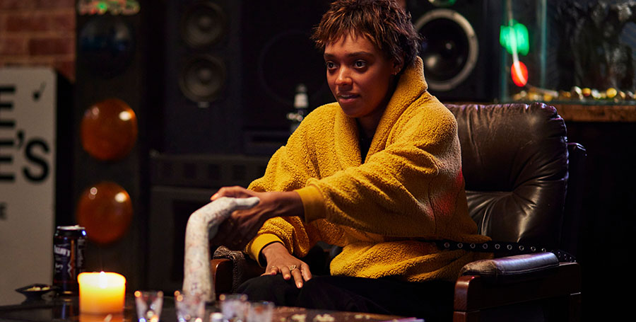 Sophie Wilde in Talk to Me