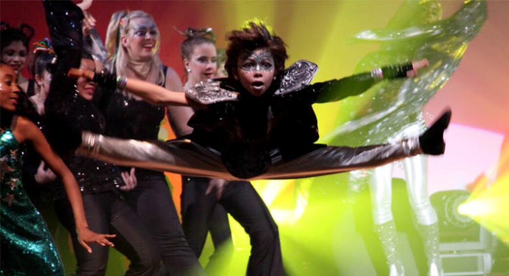 Standing Ovation (2010) Movie Photos and Stills Fandango