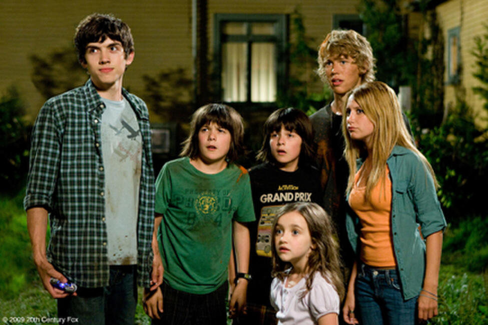 Aliens In The Attic 2009 Movie Photos And Stills Fandango