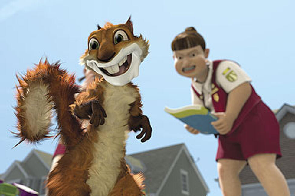over the hedge streaming - Animal protagonists steal food from each other and from unsympathetic humans